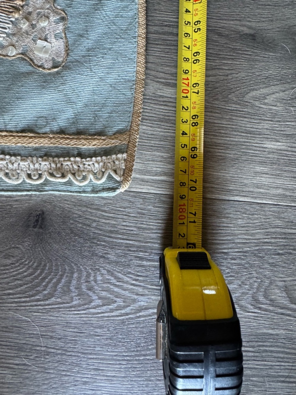 Pier 1 Aqua Blue Table Runner with Beaded Sea Turtle Natural Burlap Trim - Picture 7 of 9
